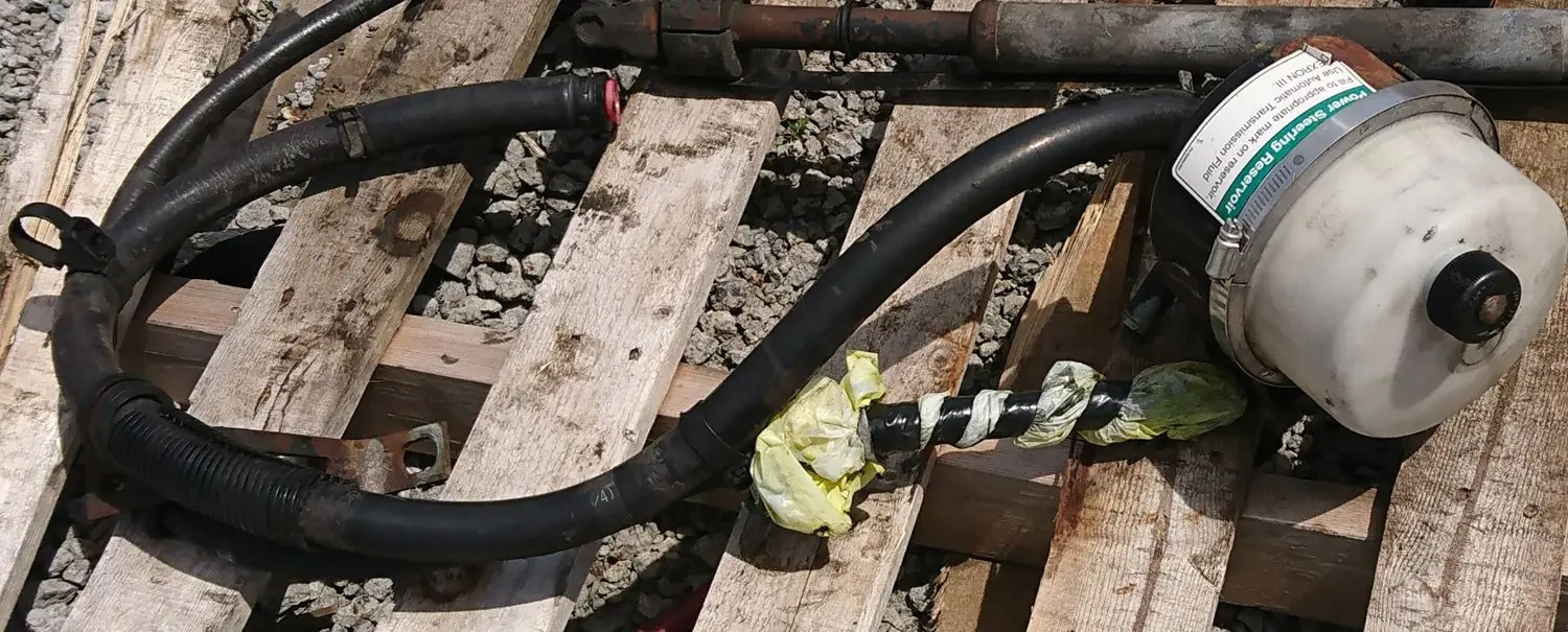 2005 Freightliner COLUMBIA Power Steering Reservoir Lomoca Heavy