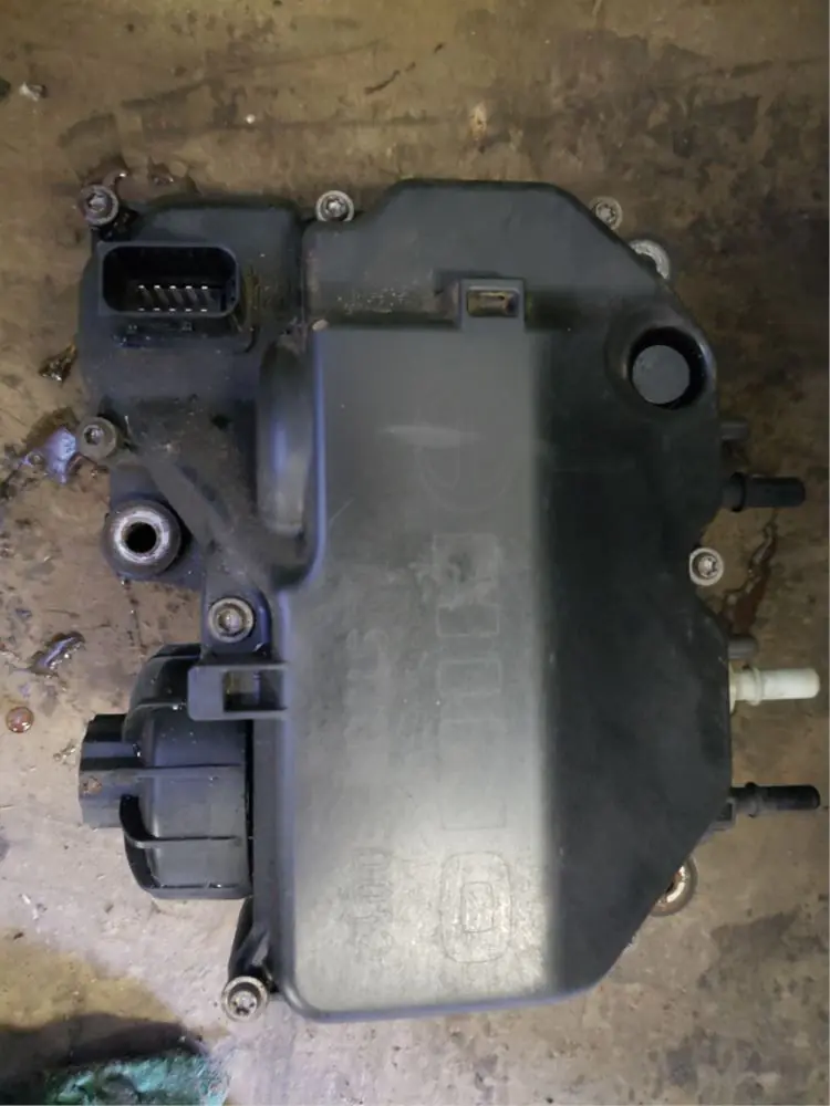 2012 Hino 268 DEF Pump - Lomoca Heavy Truck Parts 2012 Hino 268 DEF Pump - Lomoca Heavy Truck Parts