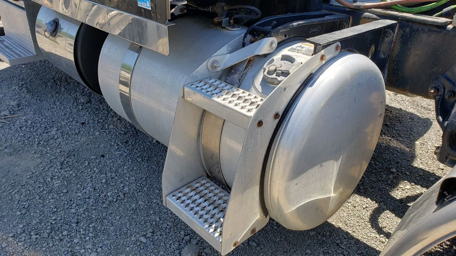 PETERBILT 389 FUEL TANK In Tampa, FL $402.00 #2269003 - Foto 2