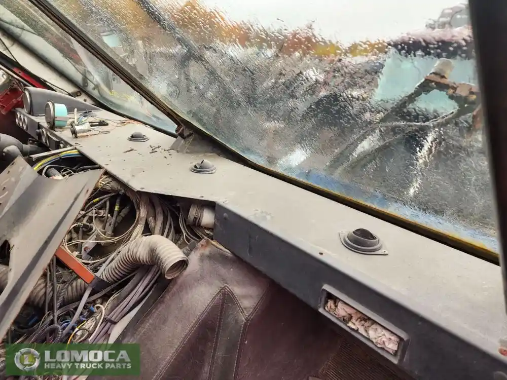 2003 Mack MR688S Cab - Lomoca Heavy Truck Parts