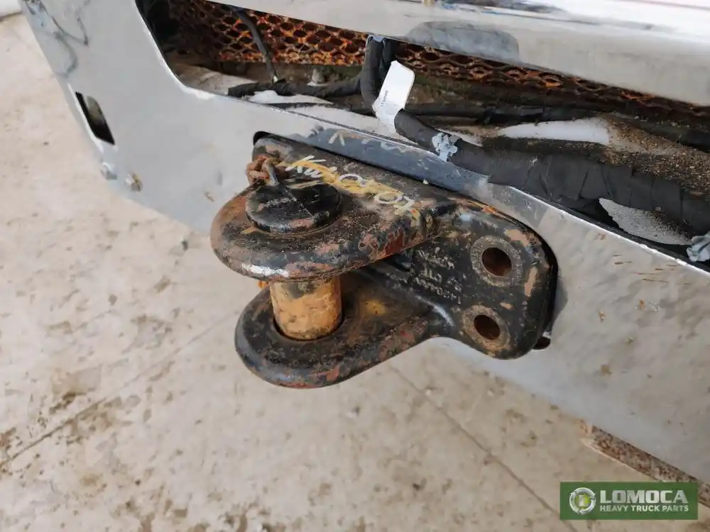 2018 Kenworth T880 Tow Hook - Lomoca Heavy Truck Parts