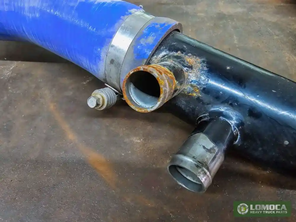 2023 Peterbilt 579 Radiator Hose - Lomoca Heavy Truck Parts