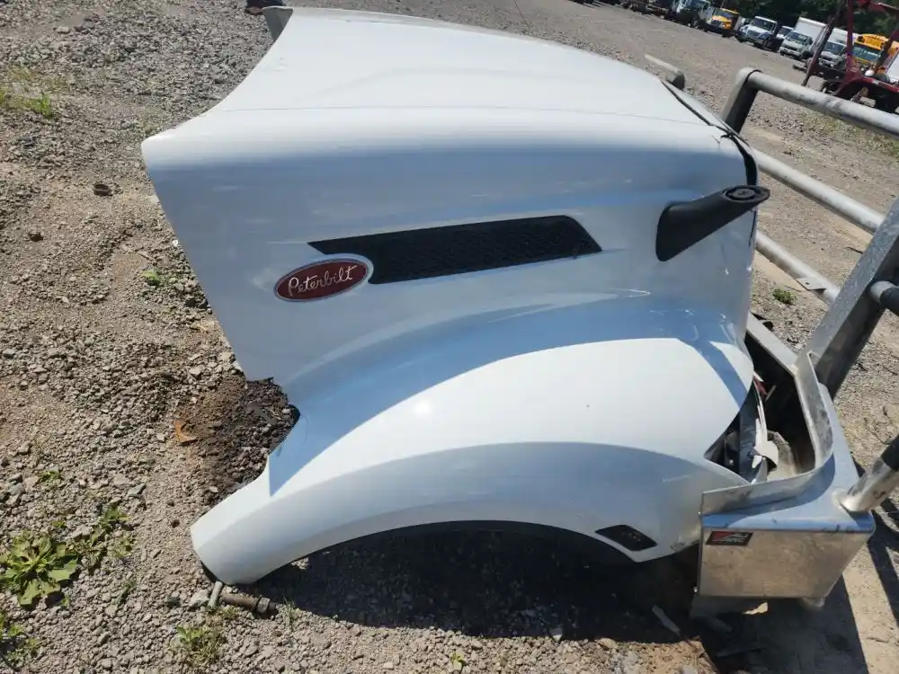 2023 Peterbilt 579 Hood - Lomoca Heavy Truck Parts