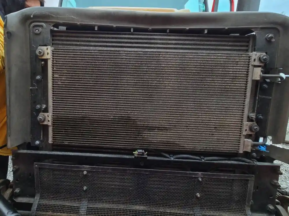 Vo132a Radiator 2016 Volvo VNL Radiator - Lomoca Heavy Truck Parts