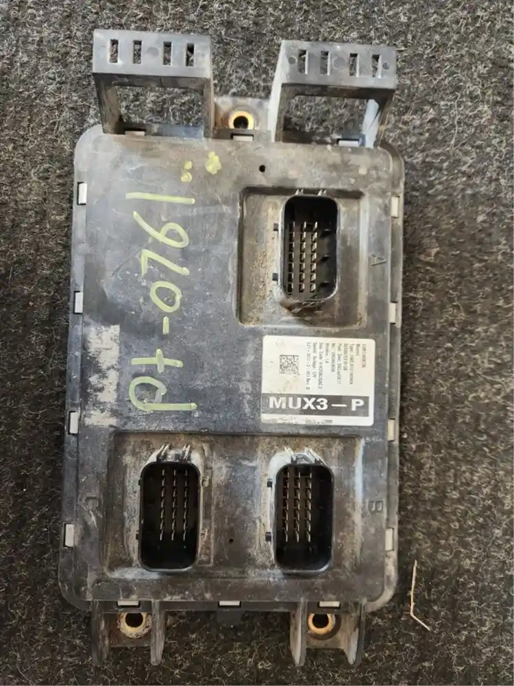 2018 Eaton/Fuller FO-18E318B Chassis Control Module For Sale - P/N Q21 ...