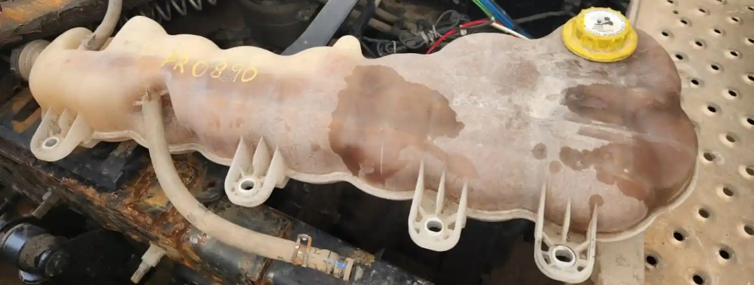 2022 Freightliner Cascadia 126 Coolant Reservoir - Lomoca Heavy Truck Parts